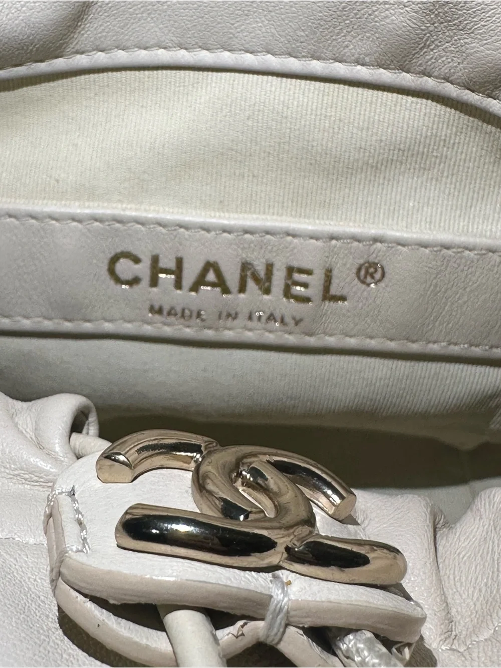 Chanel Cruise Collection 2021 CC Bucket Bag | Cream Leather Gold Chain